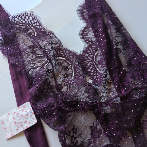 FP Showoff Lace Bodysuit - Picture 12 of 12